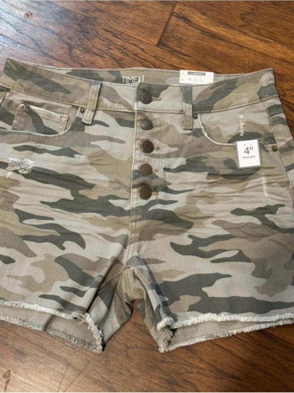 Time and Tru Camo Button-Front Women’s Jean Shorts - Olive/Khaki